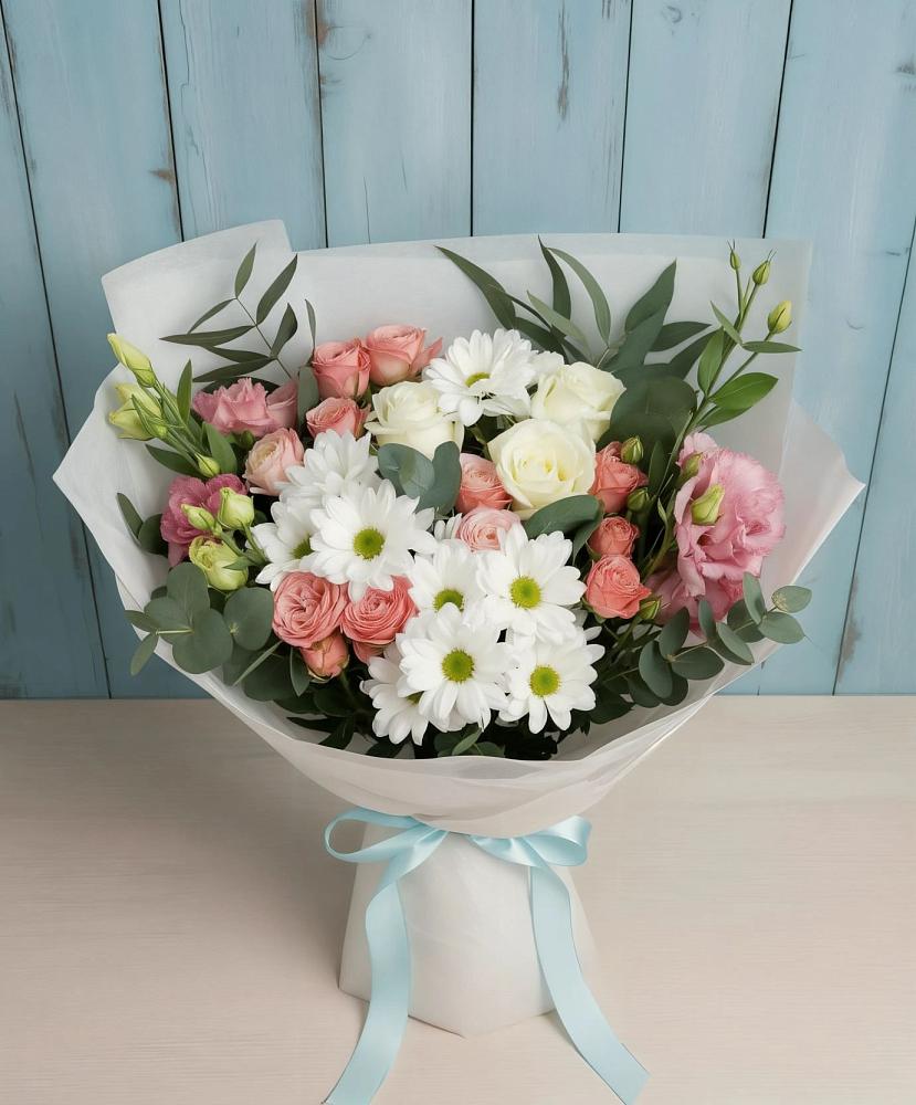 Букет цветов из: Розы, Лизиантусы и Хризантемы в Анастасиевской
