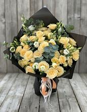 Букет цветов из:  Розы и Лизиантусы в Анастасиевской
