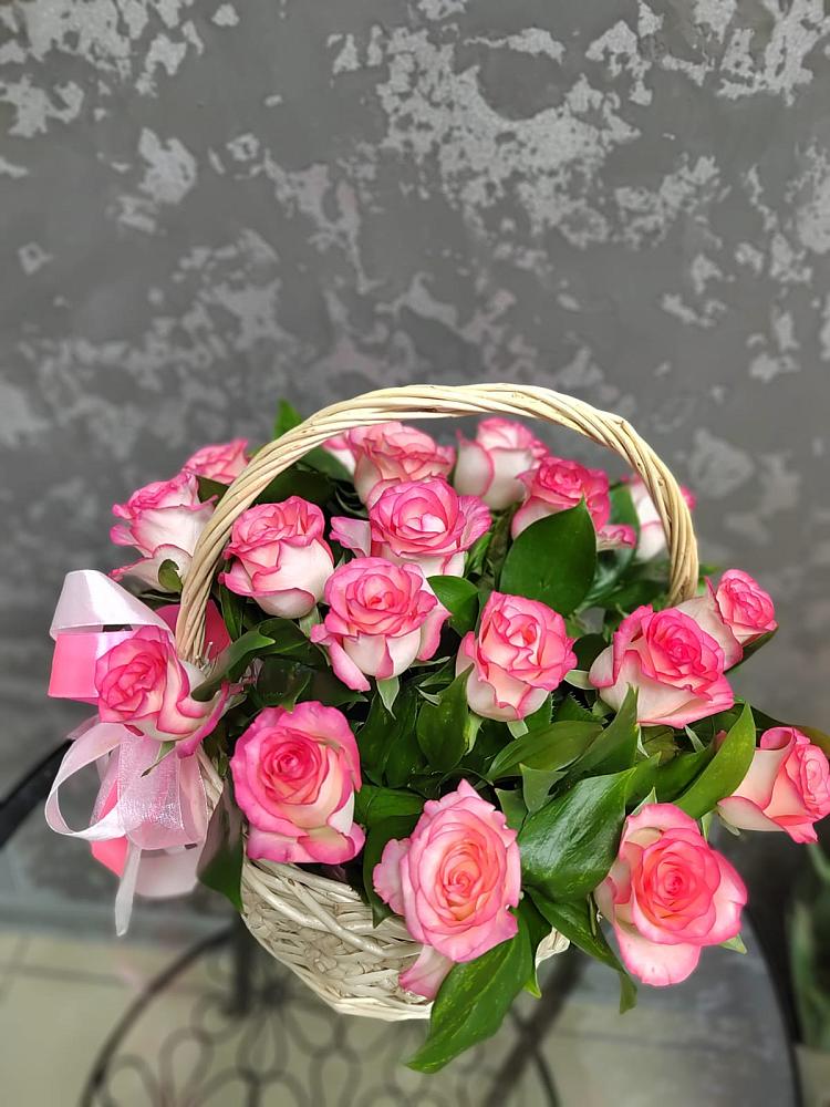 Цветочная композиция из Розы в корзине в Анастасиевской