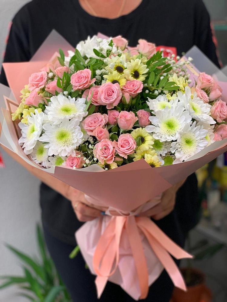 Букет цветов из: Розы и Хризантемы в Анастасиевской