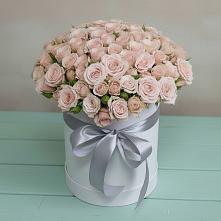 Цветочная композиция из Розы в шляпной коробке в Анастасиевской