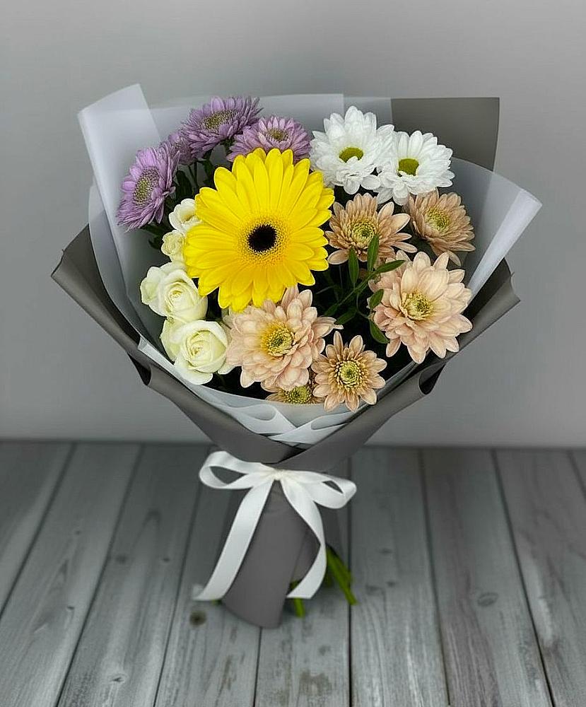 Букет цветов из: Розы, Герберы и Хризантемы в Анастасиевской