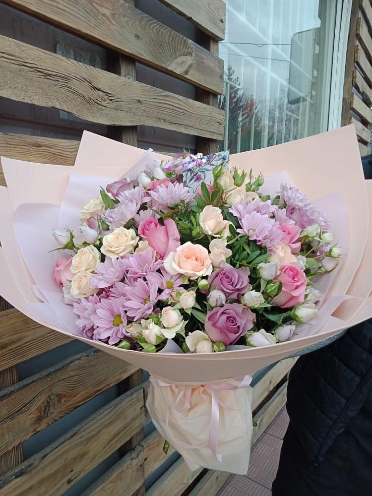 Букет цветов из: Розы и Хризантемы в Анастасиевской