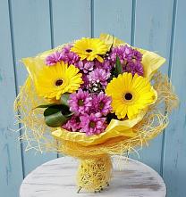 Букет цветов из:  Хризантемы и Герберы в Анастасиевской