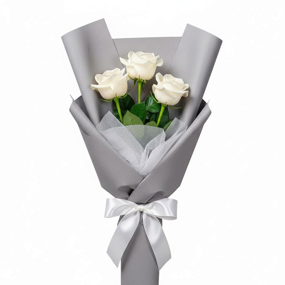 Букет 3 белые розы в Анастасиевской