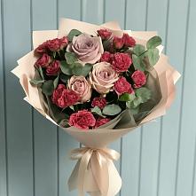 Букет цветов из:  Гвоздики и Розы в Анастасиевской