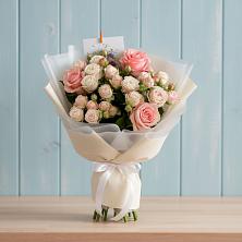Букет цветов из:  Розы в Анастасиевской
