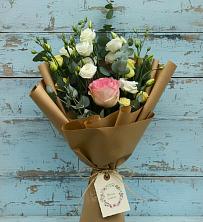 Букет цветов из:  Розы и Лизиантусы в Анастасиевской