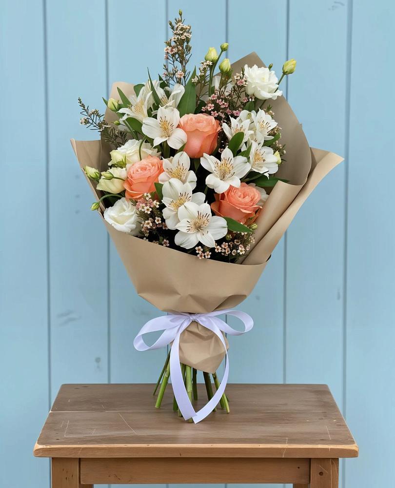 Букет цветов из: Альстромерии, Лизиантусы, Розы и Хризантемы в Анастасиевской